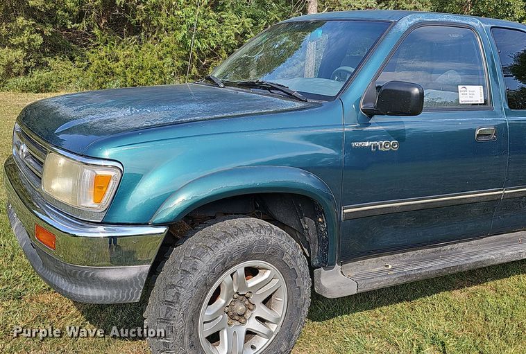 image for item DQ1154 1997 Toyota T100  XtraCab pickup truck