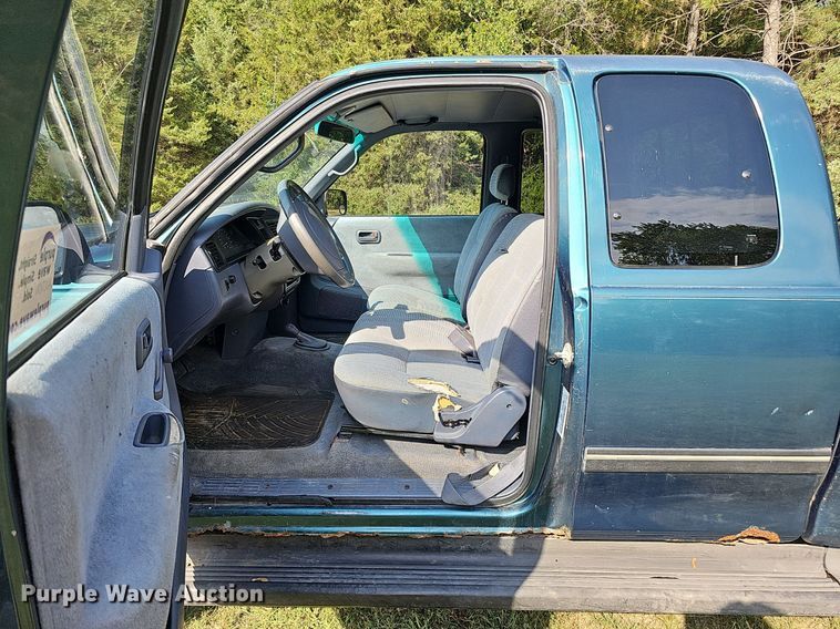 image for item DQ1154 1997 Toyota T100  XtraCab pickup truck