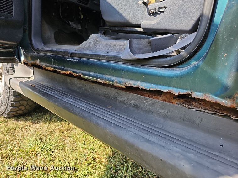 image for item DQ1154 1997 Toyota T100  XtraCab pickup truck