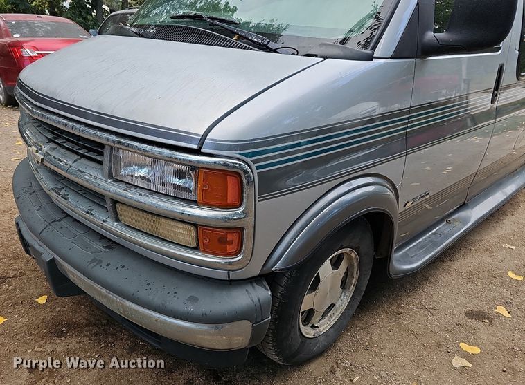 image for item DQ1157 1996 Chevrolet 1500 Mystic Edition  van