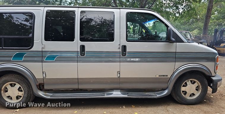 image for item DQ1157 1996 Chevrolet 1500 Mystic Edition  van