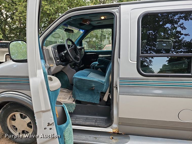 image for item DQ1157 1996 Chevrolet 1500 Mystic Edition  van