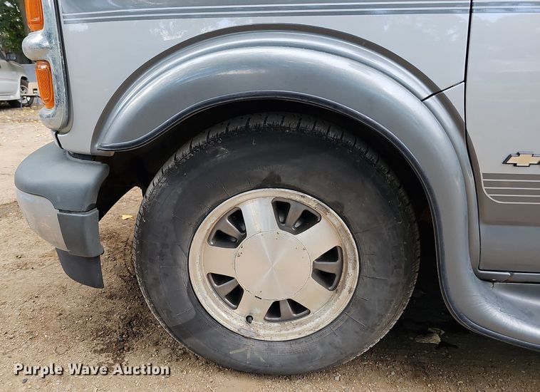 image for item DQ1157 1996 Chevrolet 1500 Mystic Edition  van