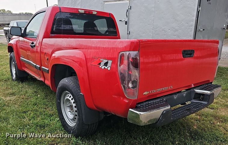 image for item DQ1159 2005 Chevrolet Colorado LS  pickup truck