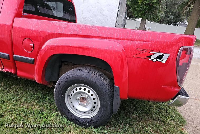image for item DQ1159 2005 Chevrolet Colorado LS  pickup truck