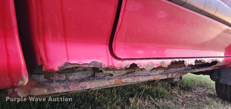 image for item DQ1159 2005 Chevrolet Colorado LS  pickup truck