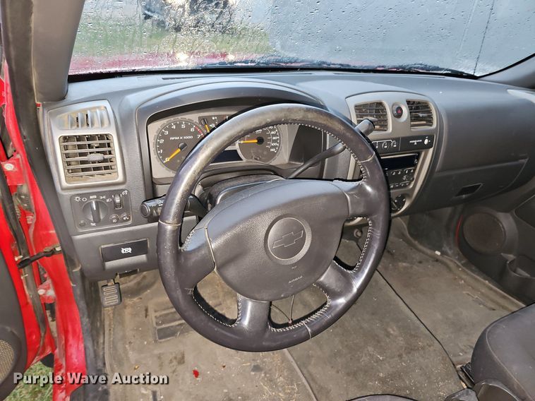 image for item DQ1159 2005 Chevrolet Colorado LS  pickup truck