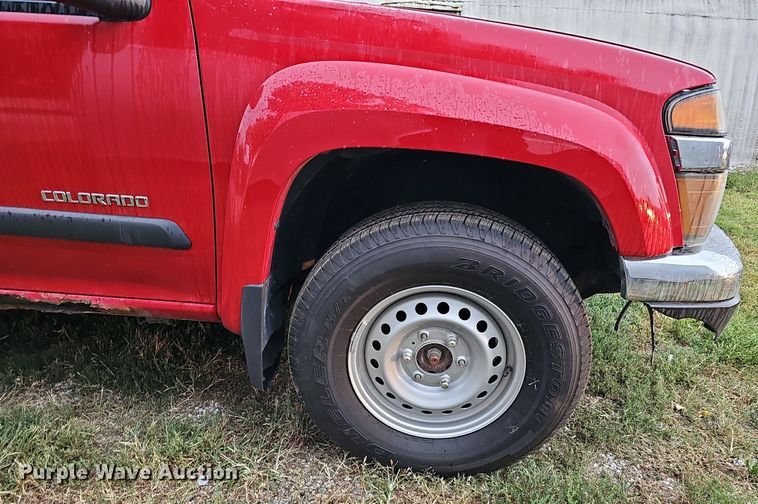image for item DQ1159 2005 Chevrolet Colorado LS  pickup truck