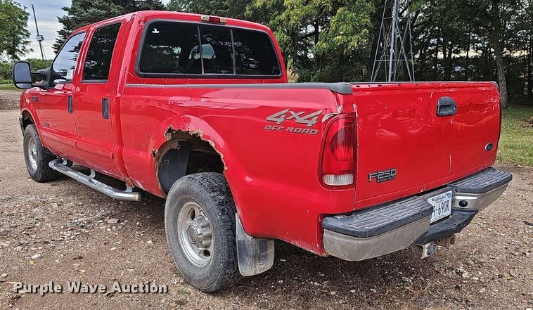 image for item DQ1163 2002 Ford F250 Super Duty Lariat  Crew Cab pickup truck