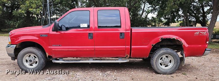 image for item DQ1163 2002 Ford F250 Super Duty Lariat  Crew Cab pickup truck
