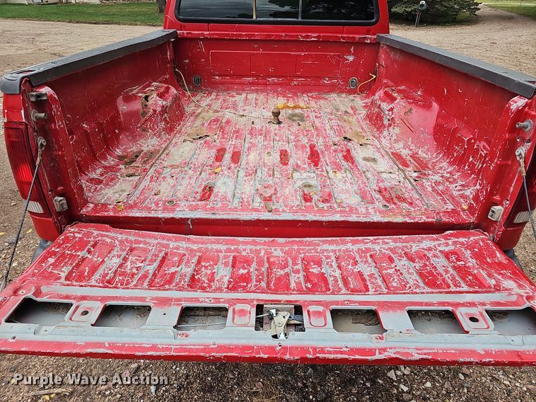 image for item DQ1163 2002 Ford F250 Super Duty Lariat  Crew Cab pickup truck