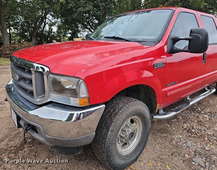 image for item DQ1163 2002 Ford F250 Super Duty Lariat  Crew Cab pickup truck