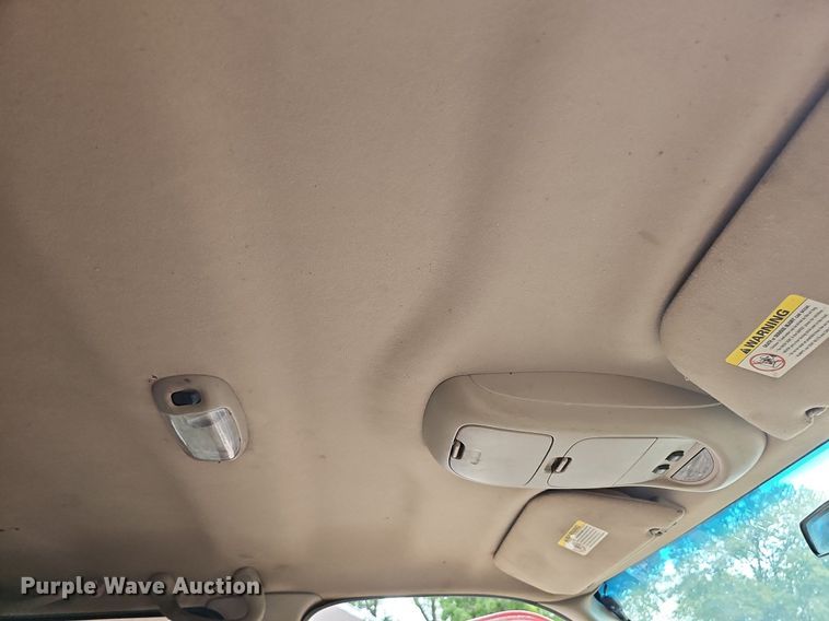 image for item DQ1163 2002 Ford F250 Super Duty Lariat  Crew Cab pickup truck