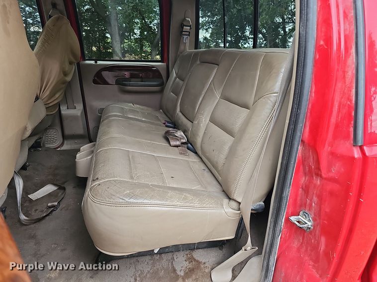 image for item DQ1163 2002 Ford F250 Super Duty Lariat  Crew Cab pickup truck