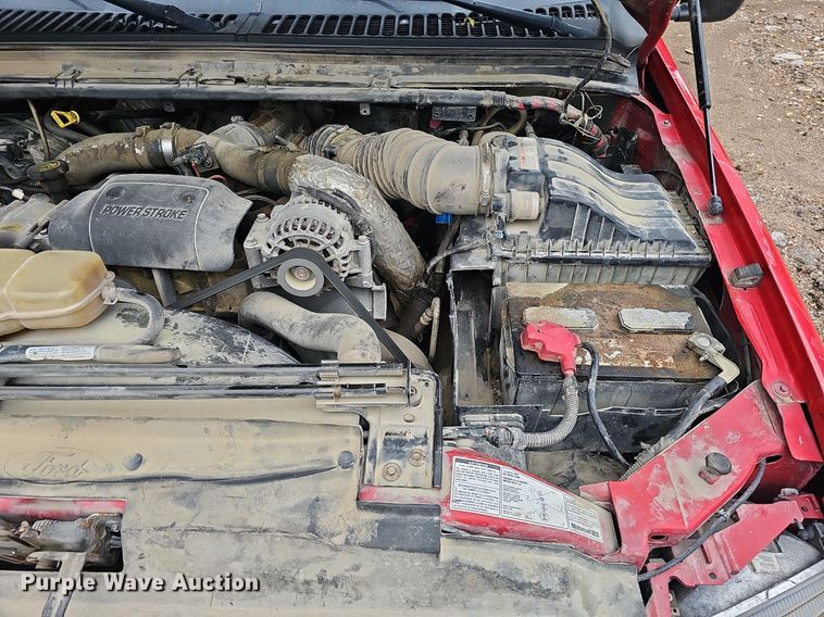 image for item DQ1163 2002 Ford F250 Super Duty Lariat  Crew Cab pickup truck