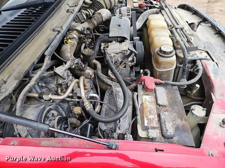 image for item DQ1163 2002 Ford F250 Super Duty Lariat  Crew Cab pickup truck