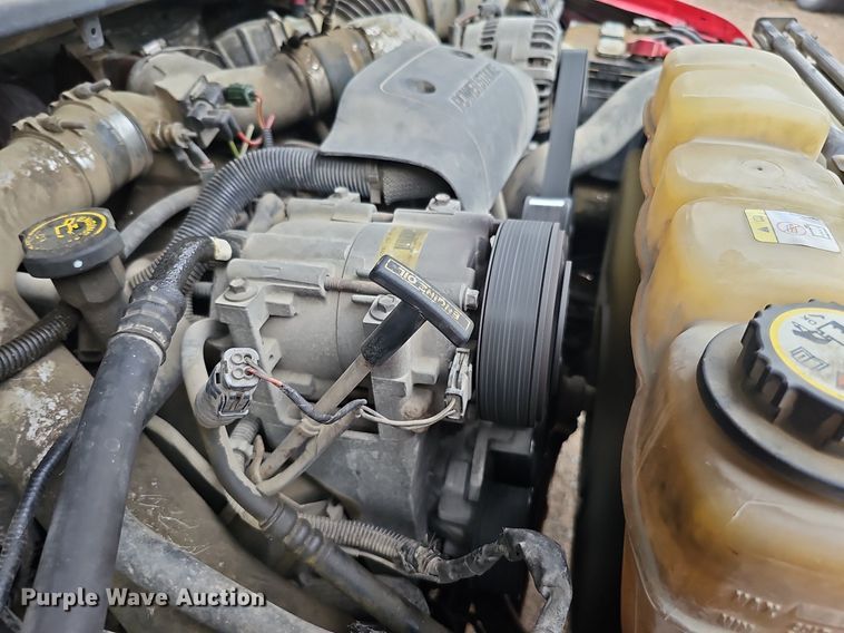 image for item DQ1163 2002 Ford F250 Super Duty Lariat  Crew Cab pickup truck