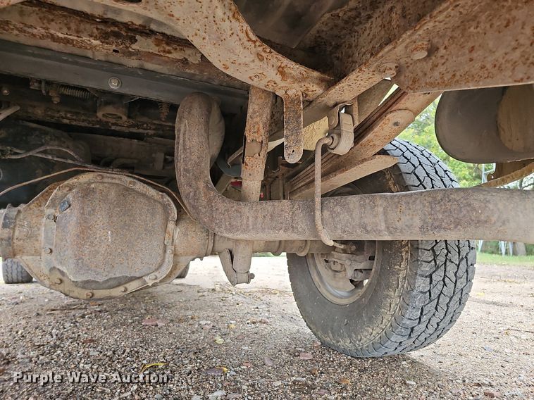 image for item DQ1163 2002 Ford F250 Super Duty Lariat  Crew Cab pickup truck