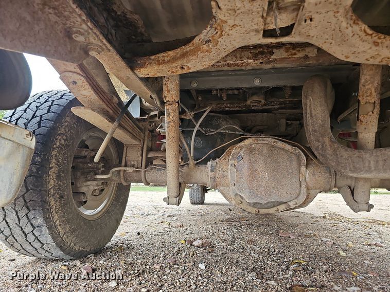 image for item DQ1163 2002 Ford F250 Super Duty Lariat  Crew Cab pickup truck