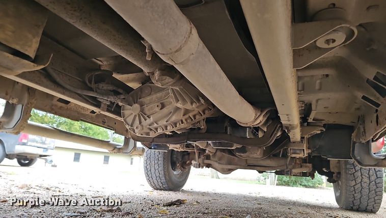 image for item DQ1163 2002 Ford F250 Super Duty Lariat  Crew Cab pickup truck