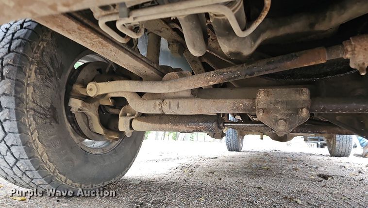 image for item DQ1163 2002 Ford F250 Super Duty Lariat  Crew Cab pickup truck