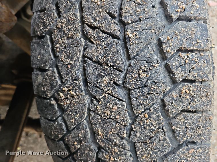 image for item DQ1163 2002 Ford F250 Super Duty Lariat  Crew Cab pickup truck