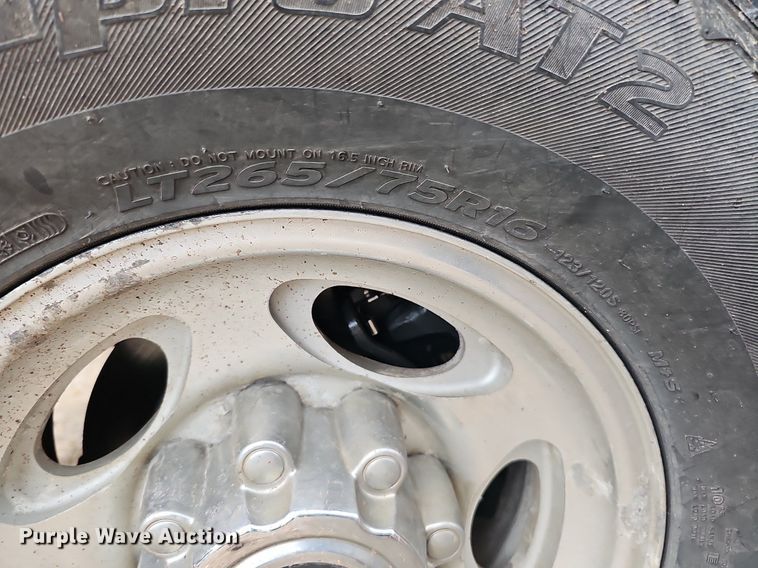 image for item DQ1163 2002 Ford F250 Super Duty Lariat  Crew Cab pickup truck