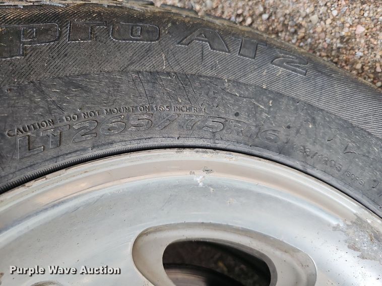 image for item DQ1163 2002 Ford F250 Super Duty Lariat  Crew Cab pickup truck