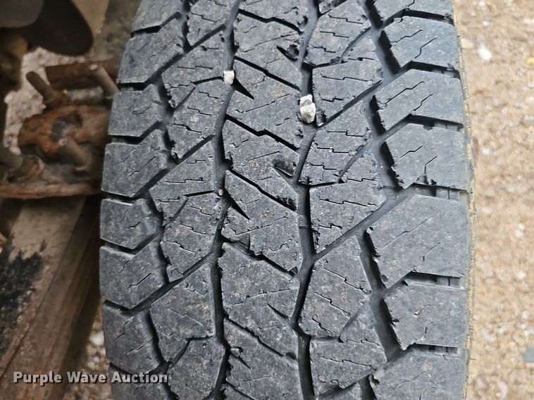 image for item DQ1163 2002 Ford F250 Super Duty Lariat  Crew Cab pickup truck