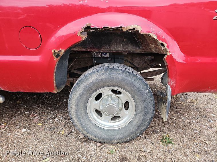 image for item DQ1163 2002 Ford F250 Super Duty Lariat  Crew Cab pickup truck