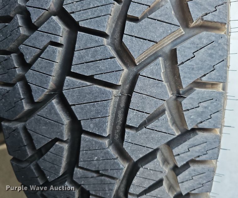 image for item DQ1164 2006 Hummer H3  SUV