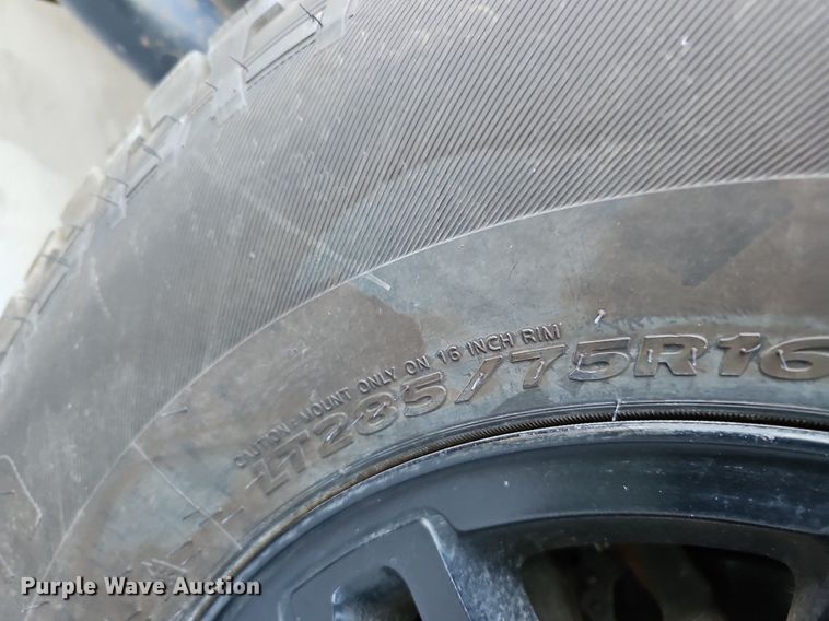 image for item DQ1164 2006 Hummer H3  SUV