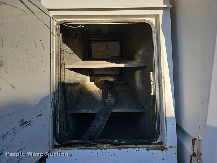 image for item DQ1165 2008 Ford F550 Super Duty  dump truck