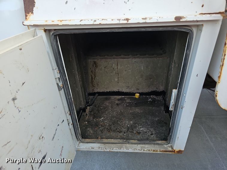 image for item DQ1165 2008 Ford F550 Super Duty  dump truck