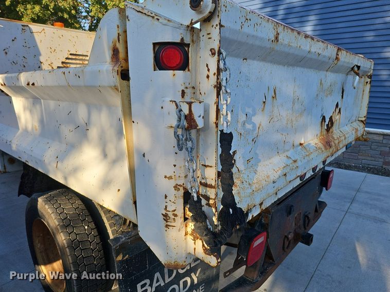 image for item DQ1165 2008 Ford F550 Super Duty  dump truck