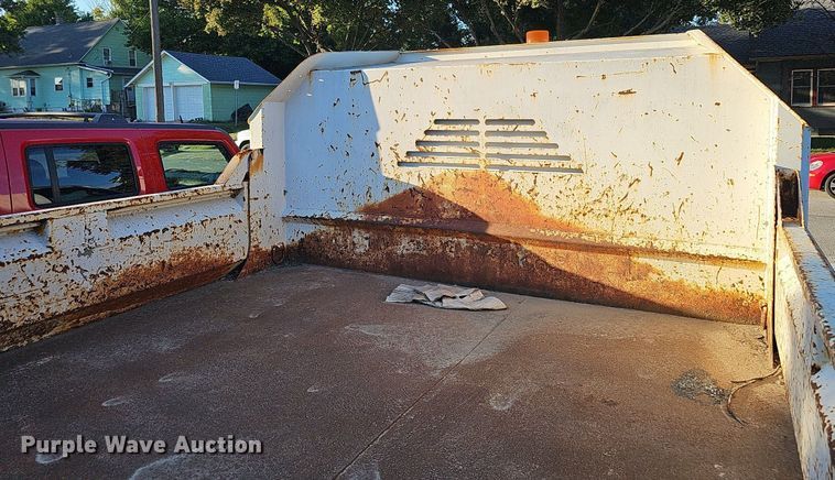 image for item DQ1165 2008 Ford F550 Super Duty  dump truck