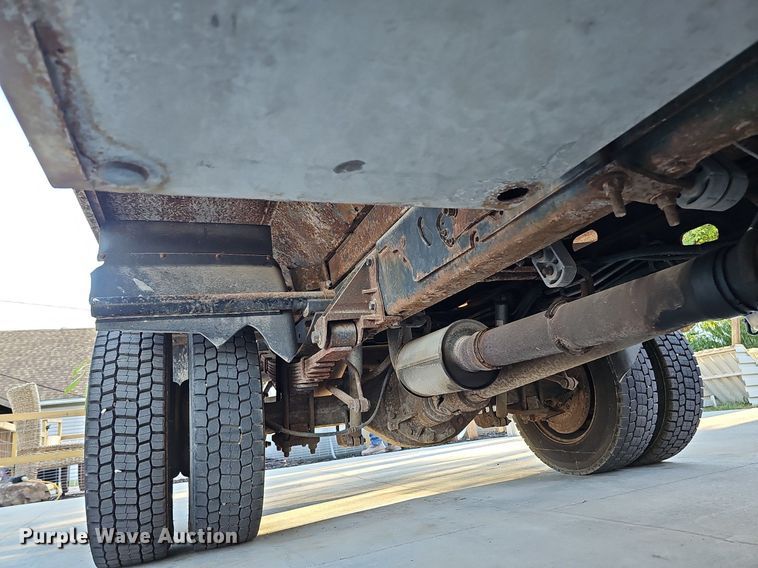 image for item DQ1165 2008 Ford F550 Super Duty  dump truck