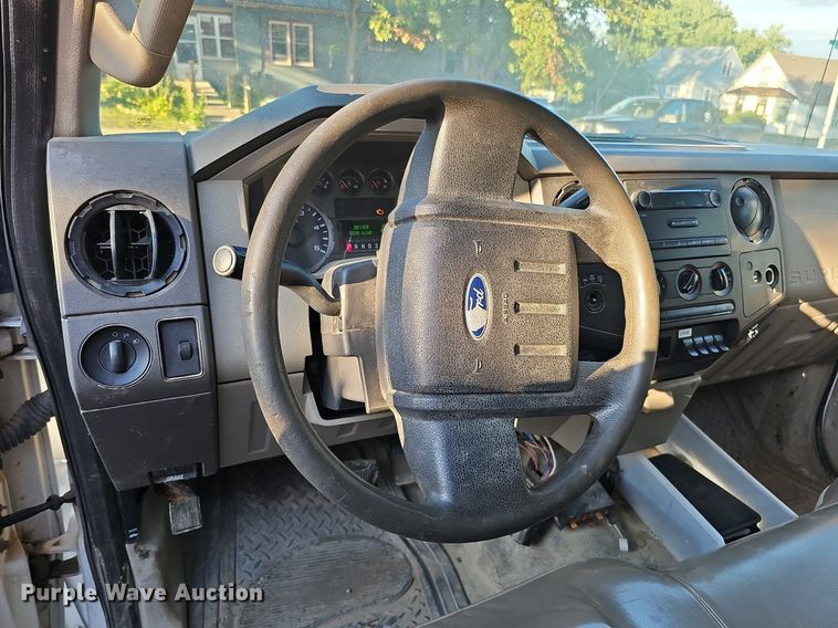 image for item DQ1165 2008 Ford F550 Super Duty  dump truck