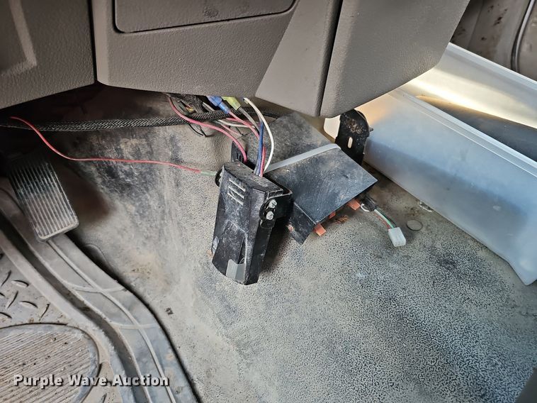 image for item DQ1165 2008 Ford F550 Super Duty  dump truck