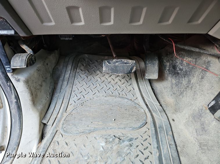 image for item DQ1165 2008 Ford F550 Super Duty  dump truck