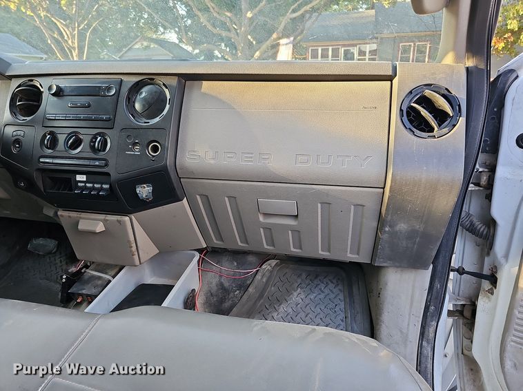 image for item DQ1165 2008 Ford F550 Super Duty  dump truck