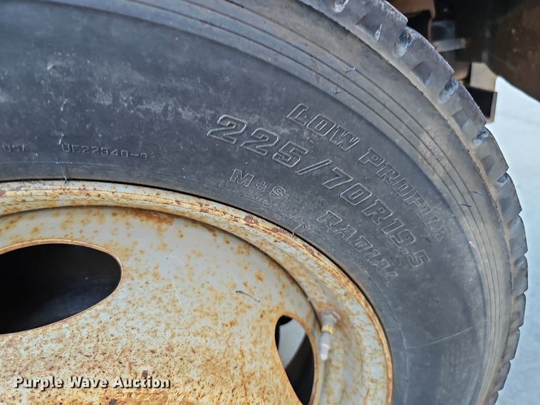 image for item DQ1165 2008 Ford F550 Super Duty  dump truck