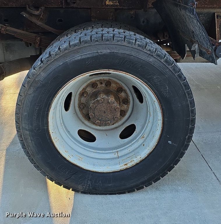 image for item DQ1165 2008 Ford F550 Super Duty  dump truck