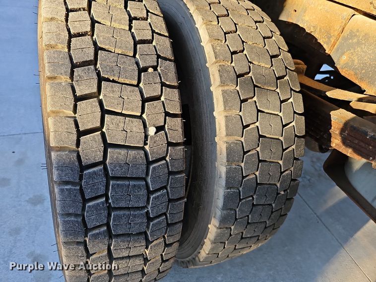 image for item DQ1165 2008 Ford F550 Super Duty  dump truck