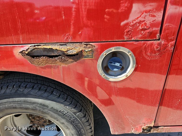 image for item DQ1172 2007 Chevrolet Silverado 3500  utility bed pickup truck