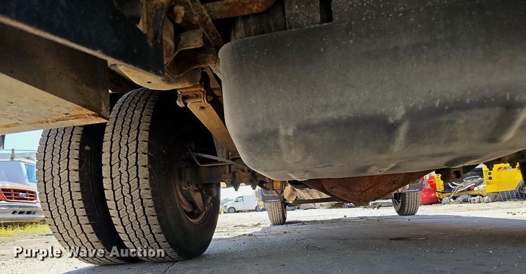 image for item DQ1172 2007 Chevrolet Silverado 3500  utility bed pickup truck