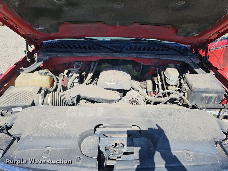 image for item DQ1172 2007 Chevrolet Silverado 3500  utility bed pickup truck