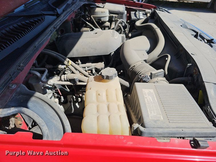 image for item DQ1172 2007 Chevrolet Silverado 3500  utility bed pickup truck