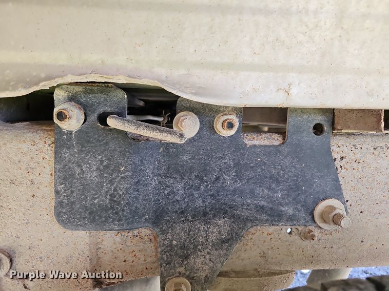 image for item DQ1184 2005 Chevrolet Silverado 2500HD  Ext. Cab pickup truck