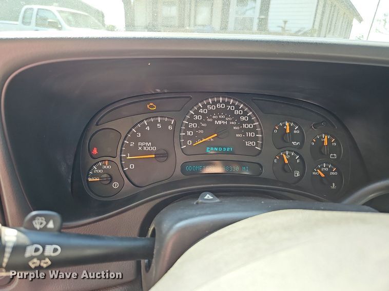 image for item DQ1184 2005 Chevrolet Silverado 2500HD  Ext. Cab pickup truck